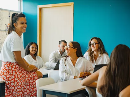 Etudiants-de-l'Iscom-Toulouse-en-cours